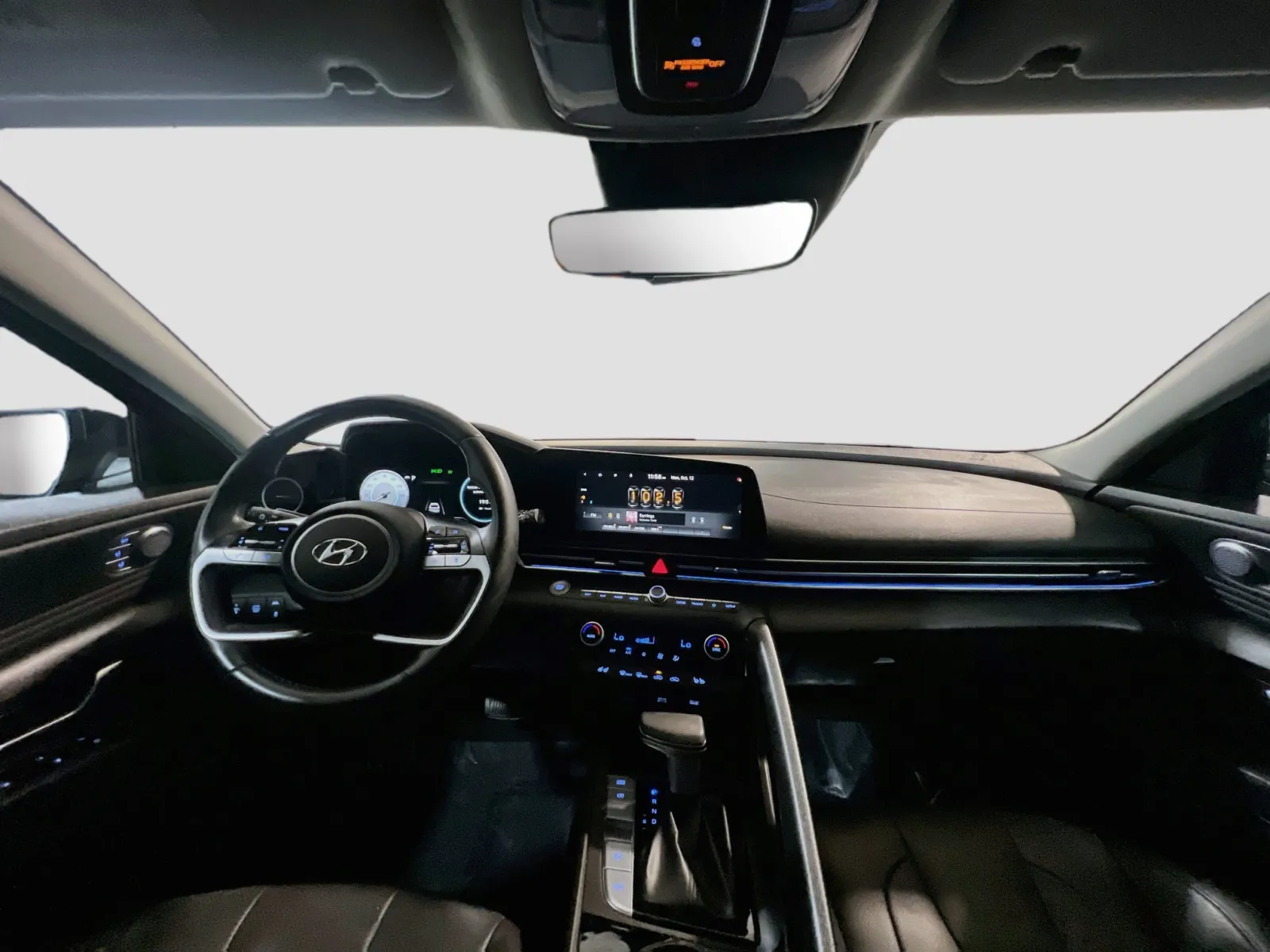 2021 Hyundai Elantra Limited - Photo 18