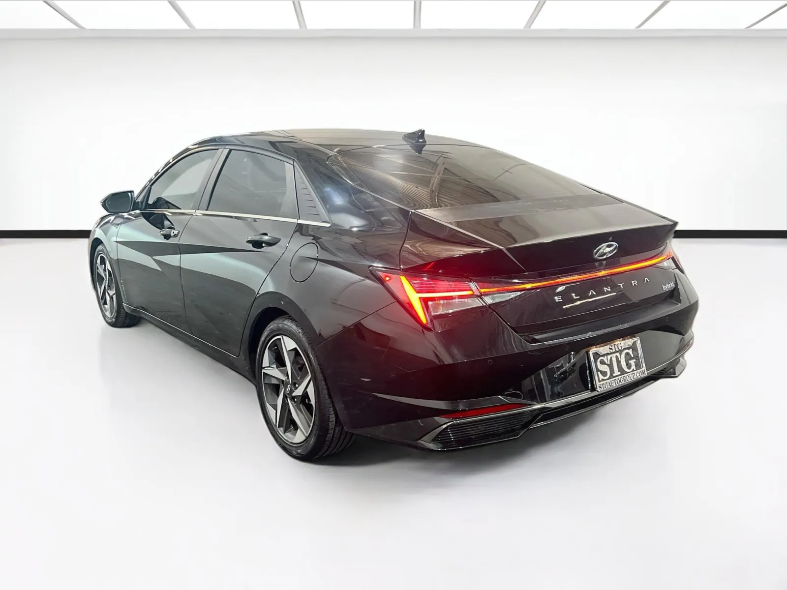 2021 Hyundai Elantra Limited - Photo 6