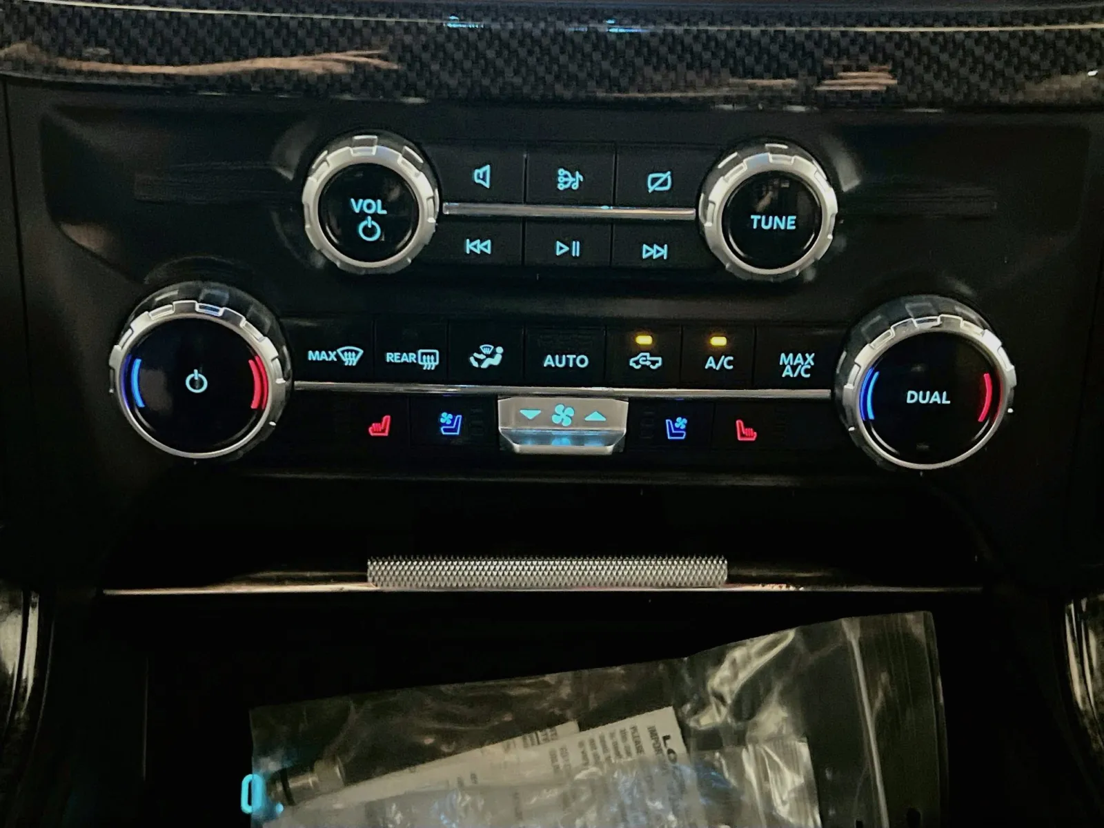 2023 Ford F-150 Lariat - Photo 12