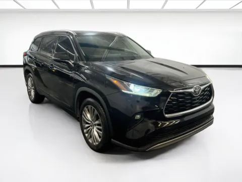 Another view of 2022 Toyota Highlander Platinum for sale in Chandler, AZ at STG Auto Group of Chandler