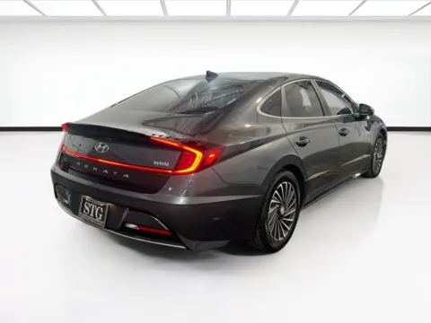 More photos of 2022 Hyundai Sonata Hybrid Limited at STG Auto Group of Chandler, AZ