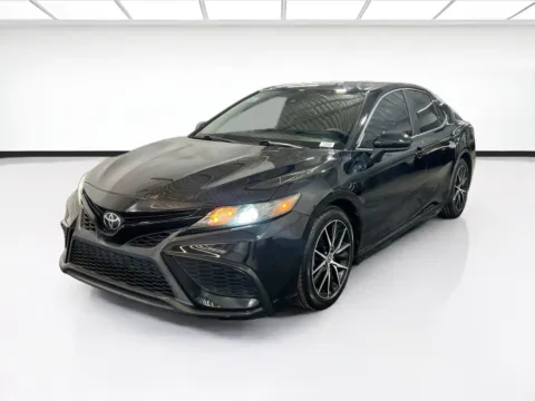 Black 2021 Toyota Camry SE for sale in Chandler, AZ