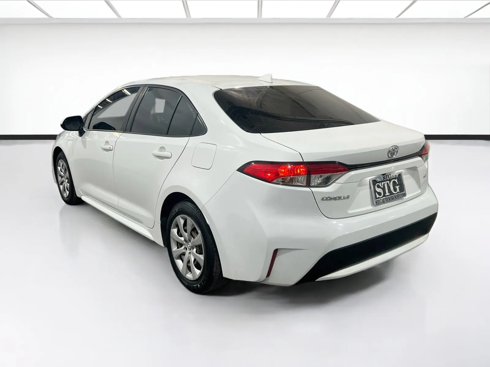 2020 Toyota Corolla LE - Photo 6