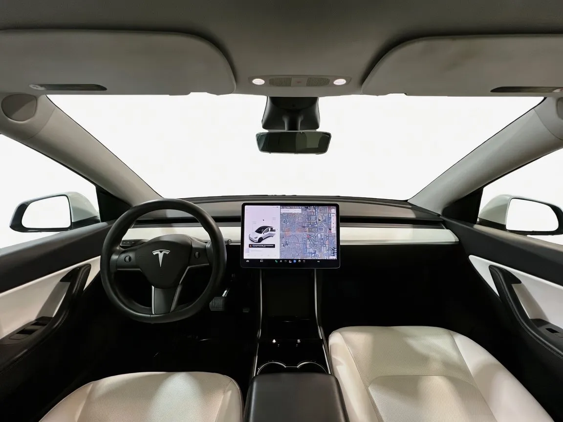 2021 Tesla Model Y Long Range - Photo 16