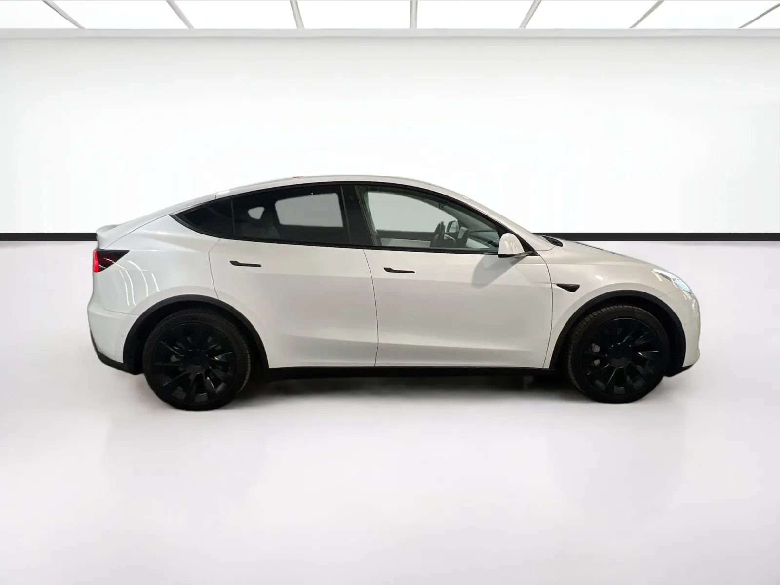 2021 Tesla Model Y Long Range - Photo 23