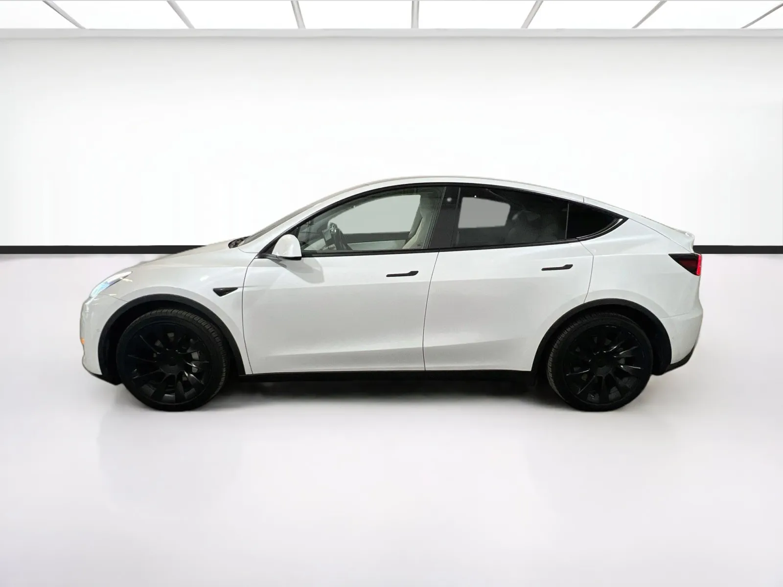 2021 Tesla Model Y Long Range - Photo 22
