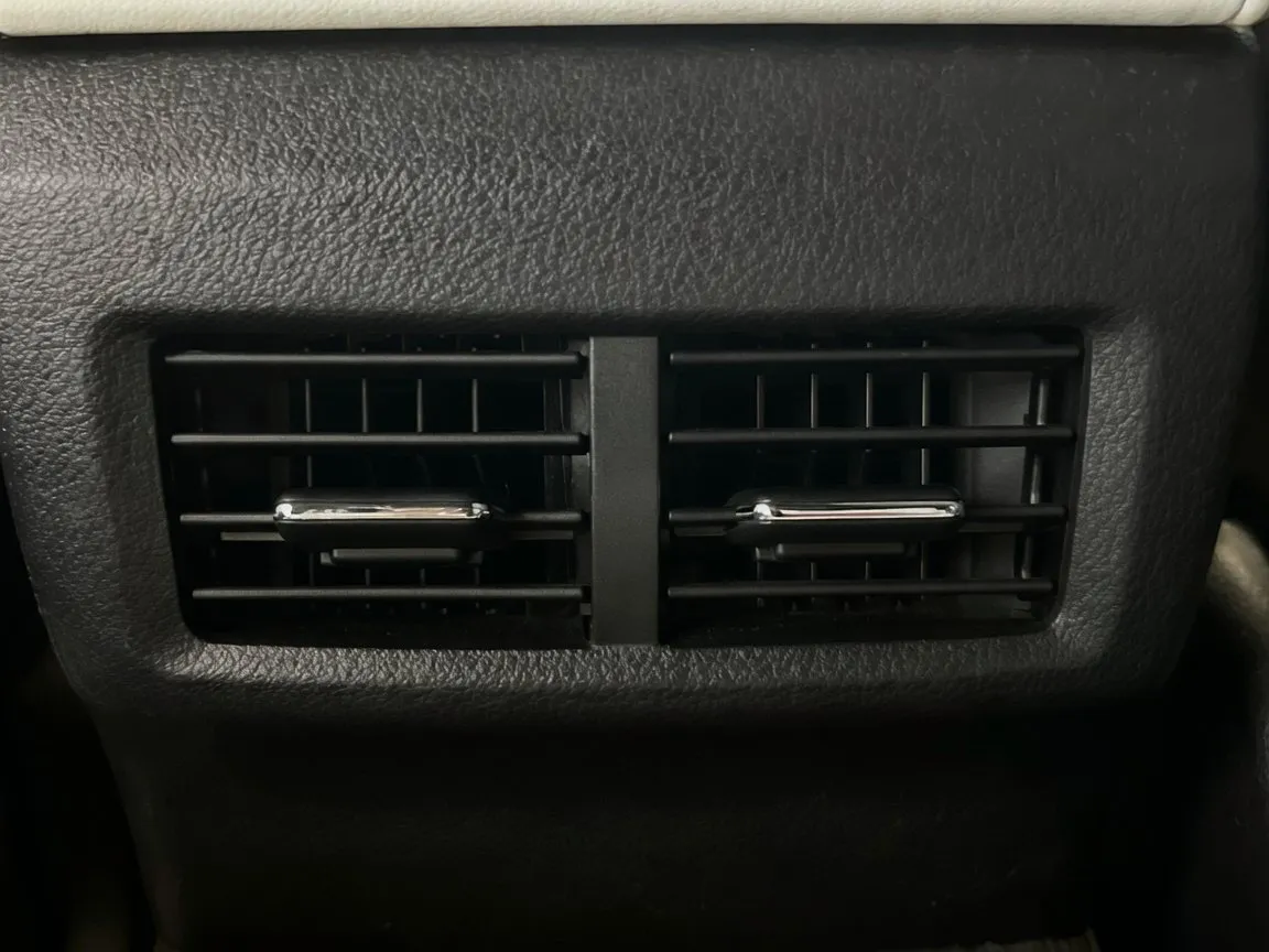 2021 Lexus IS 350 F SPORT - Photo 19