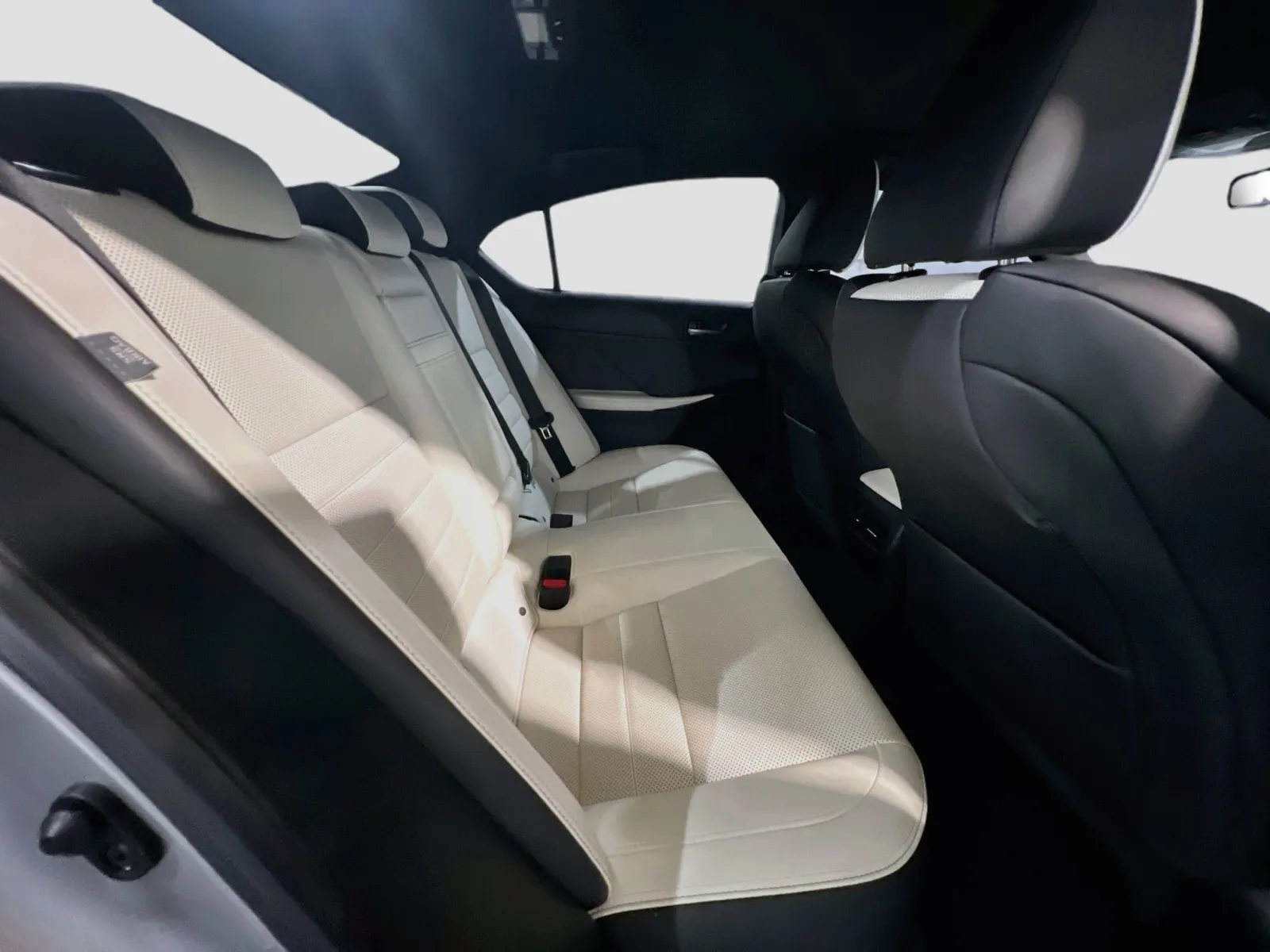2021 Lexus IS 350 F SPORT - Photo 21