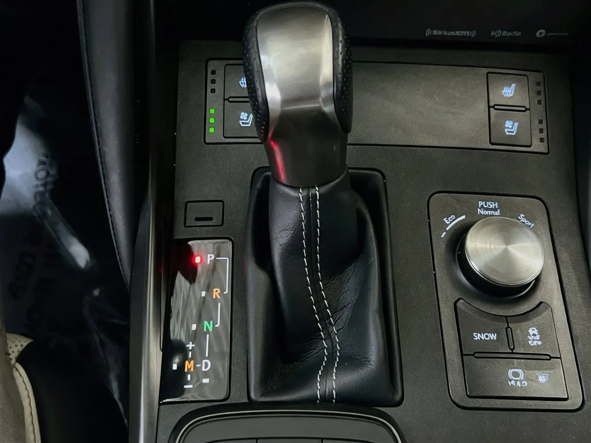 2021 Lexus IS 350 F SPORT - Photo 13