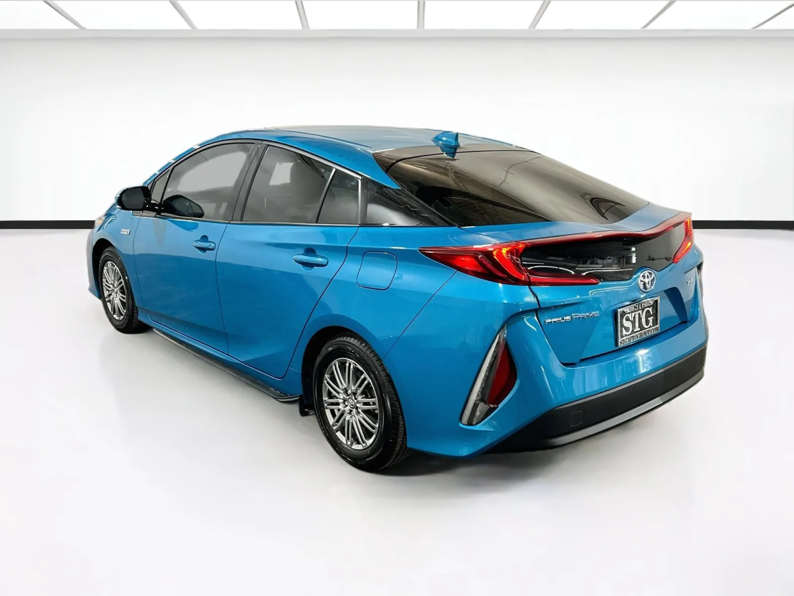 2020 Toyota Prius Prime XLE - Photo 6