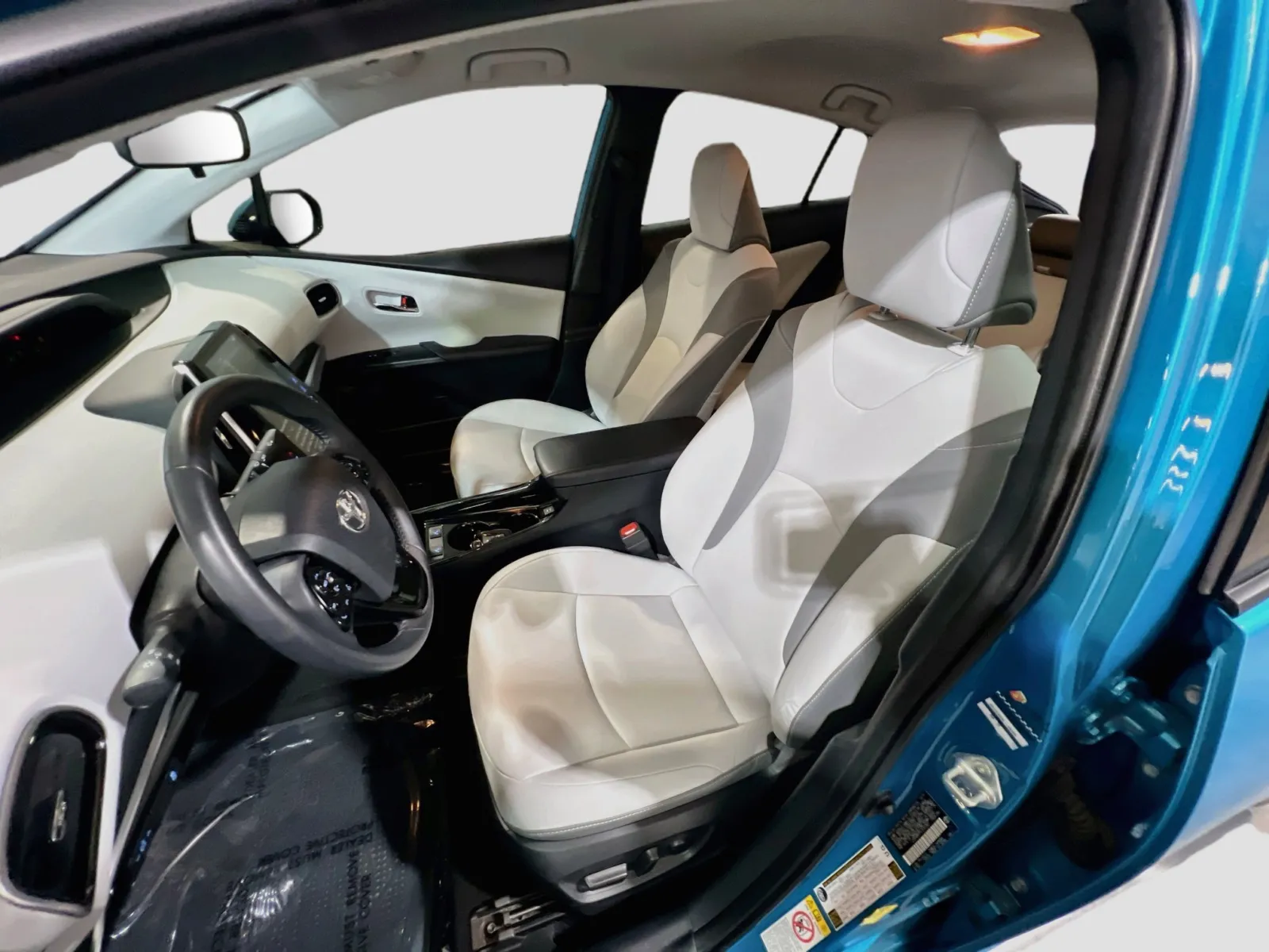 2020 Toyota Prius Prime XLE - Photo 15
