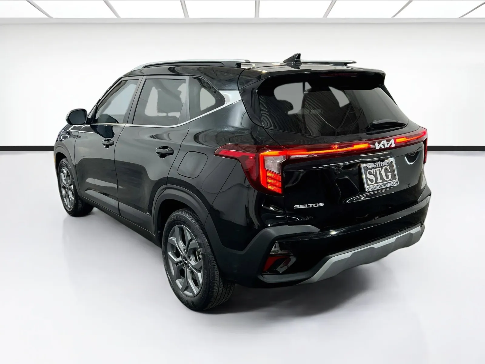 2024 Kia Seltos S - Photo 6