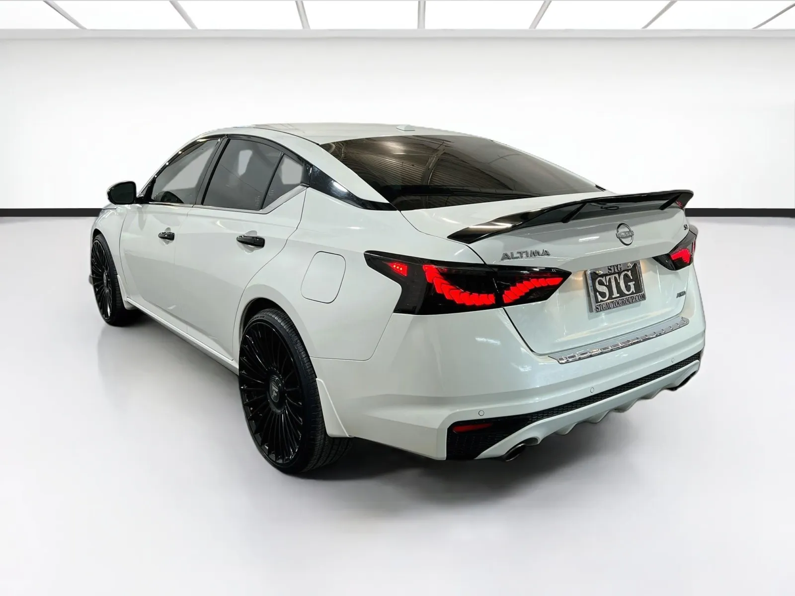 2023 Nissan Altima SL - Photo 6