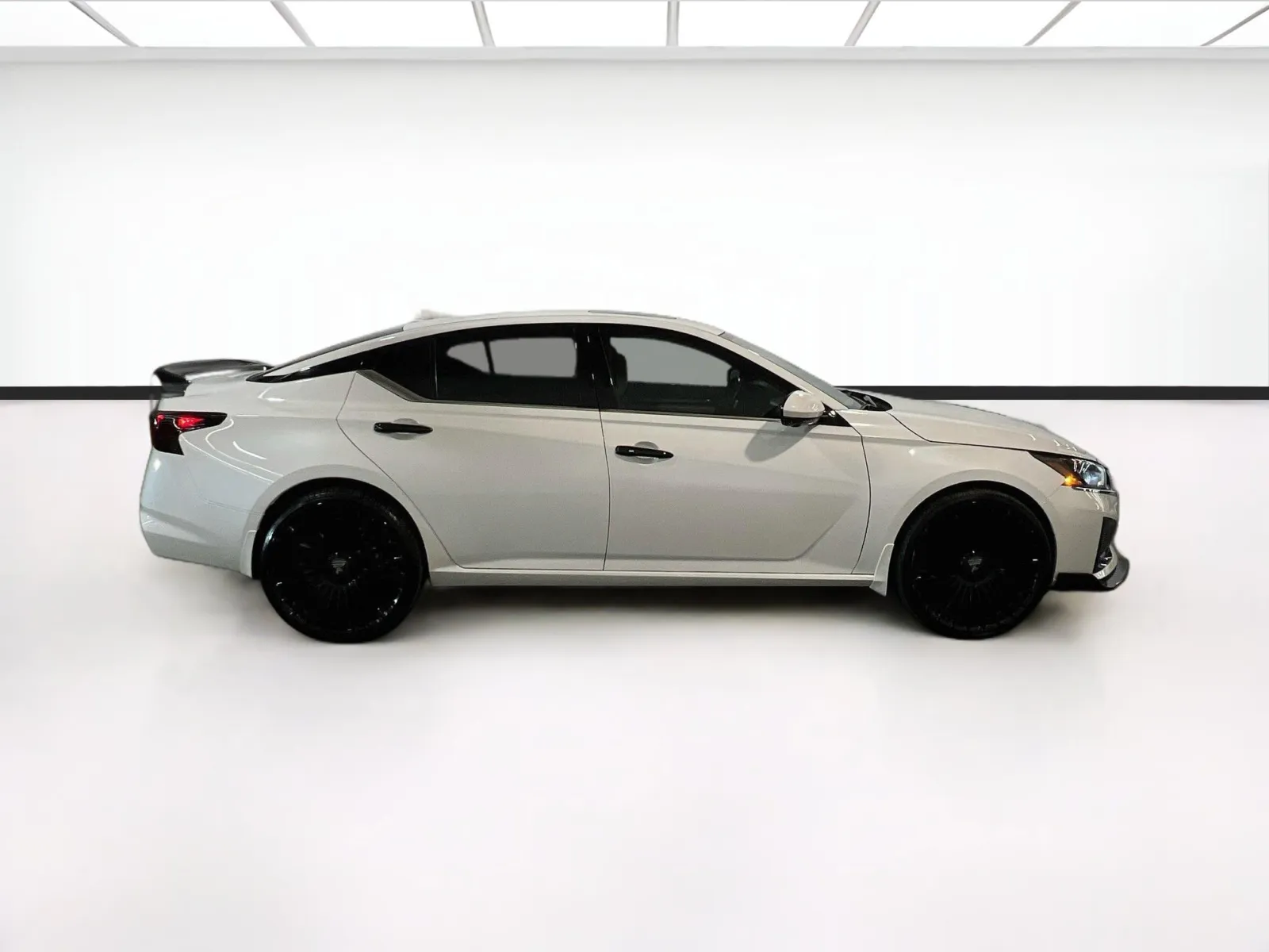 2023 Nissan Altima SL - Photo 25