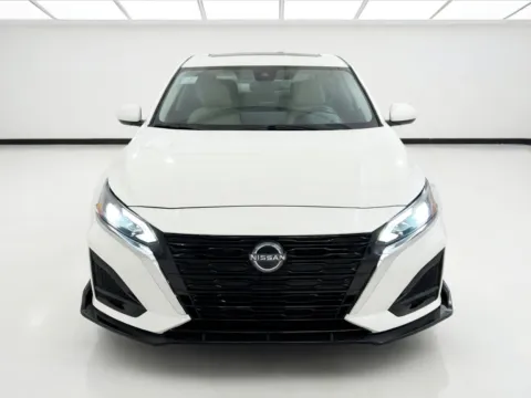 Photos of 2023 Nissan Altima 2.5 SL for sale in Chandler, AZ at STG Auto Group of Chandler
