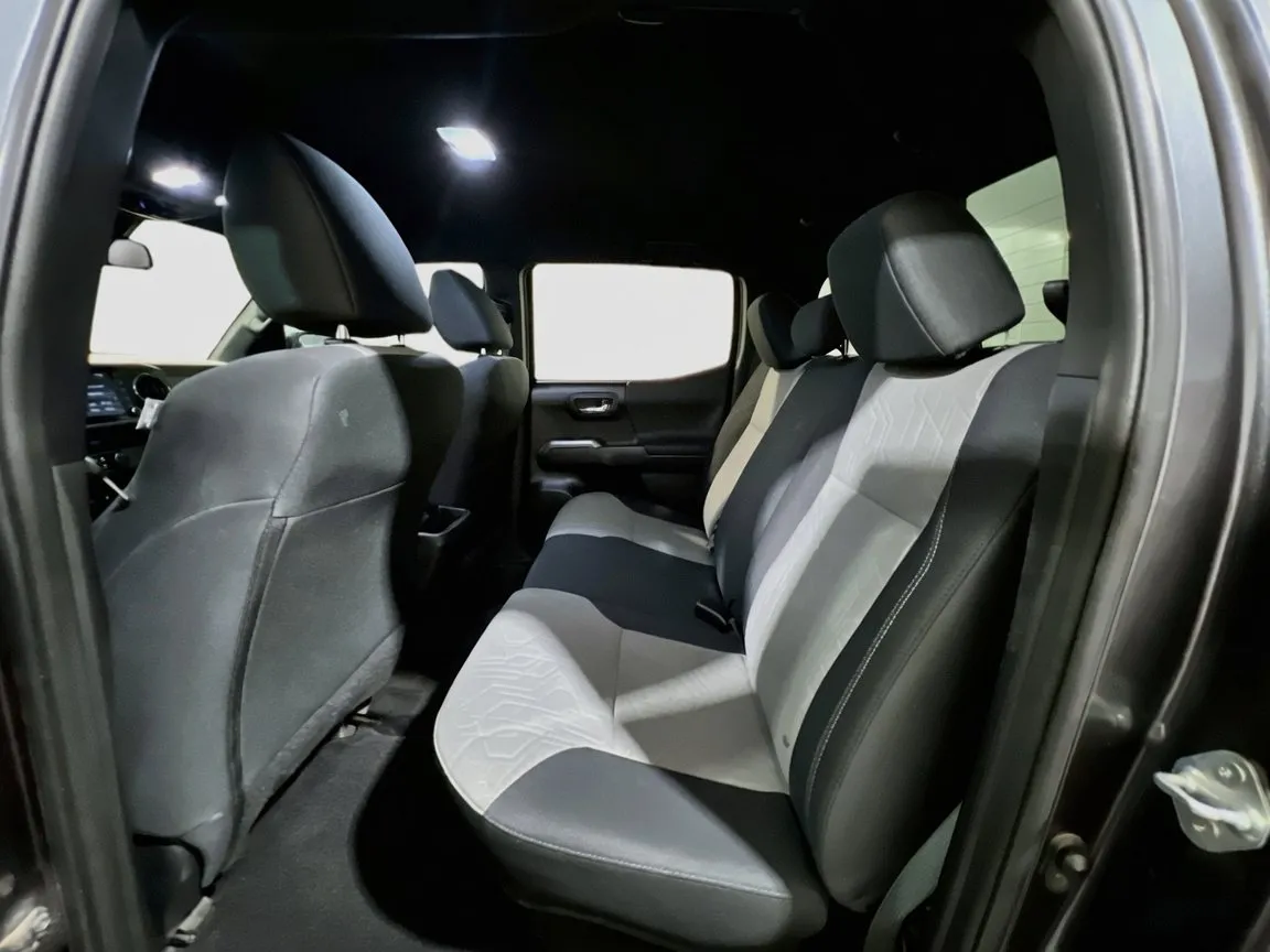 2021 Toyota Tacoma TRD Off Road - Photo 16