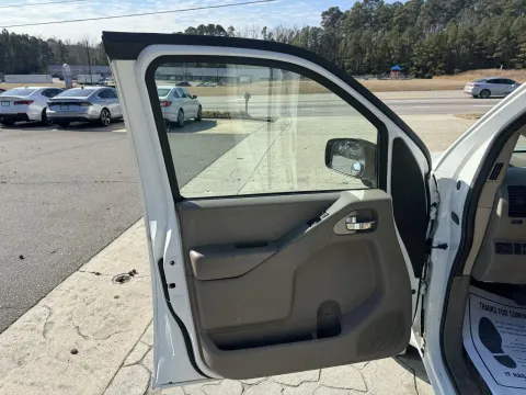 More photos of 2016 Nissan Frontier SV at Premier Auto Group, NC