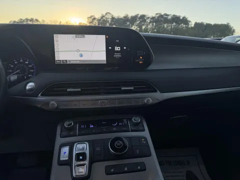 More photos of 2022 Hyundai Palisade SEL at Premier Auto Group, NC