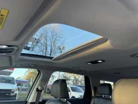 More photos of 2022 Hyundai Palisade SEL at Premier Auto Group, NC