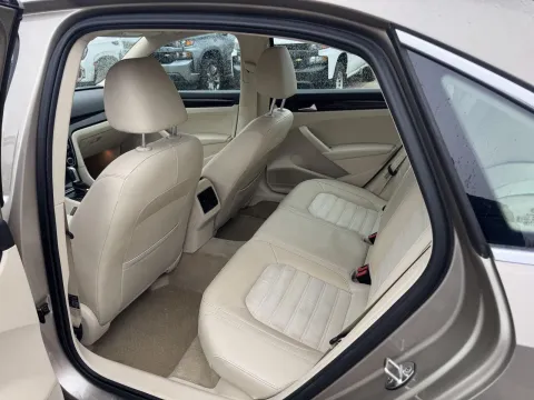 More photos of 2015 Volkswagen Passat 2.0L TDI SEL Premium at Premier Auto Group, NC