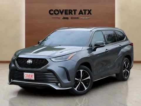 Gray 2022 Toyota Highlander XSE for sale in Austin, TX