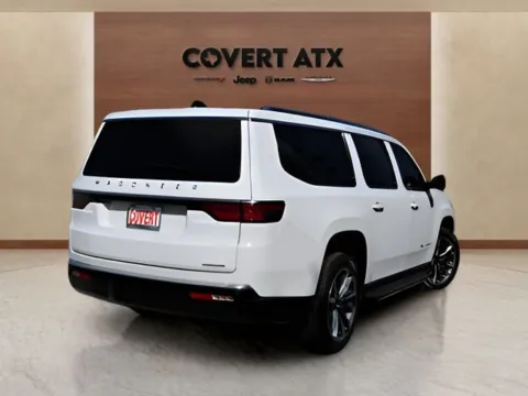 More photos of 2024 Jeep Wagoneer L Series II at Covert Chrysler Dodge Jeep Ram, TX