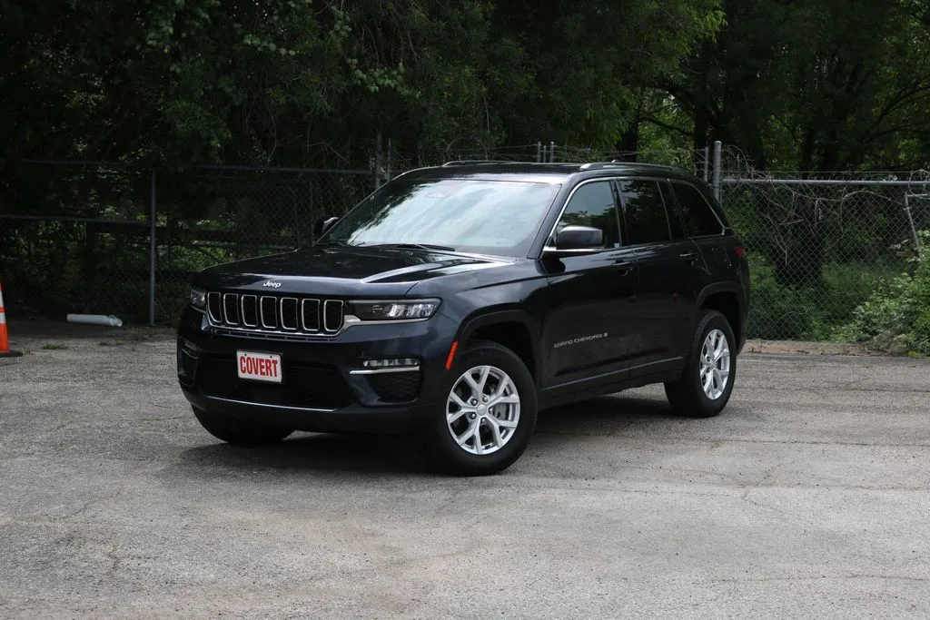 Blue 2023 Jeep Grand Cherokee Limited for sale in Austin, TX
