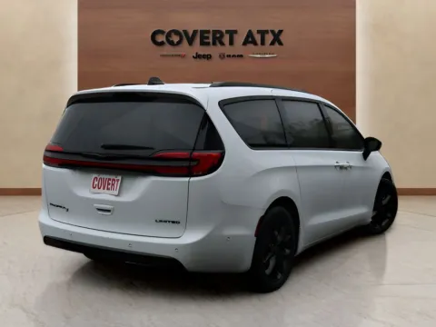 More photos of 2025 Chrysler Pacifica Limited at Covert Chrysler Dodge Jeep Ram, TX