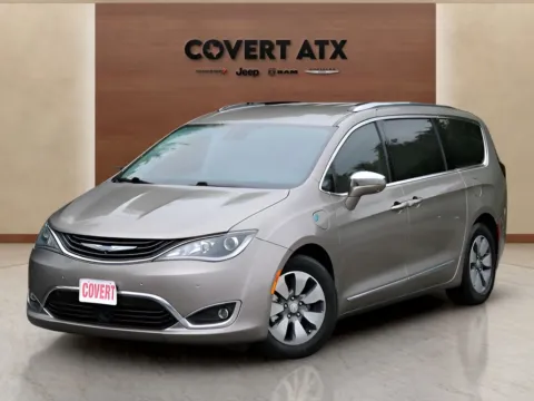 Silver 2018 Chrysler Pacifica Hybrid Limited for sale in Austin, TX