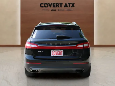 More photos of 2016 Lincoln MKX Reserve at Covert Chrysler Dodge Jeep Ram, TX