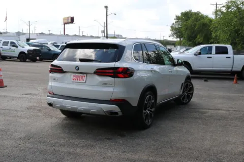 More photos of 2025 BMW X5 sDrive40i at Covert Chrysler Dodge Jeep Ram, TX