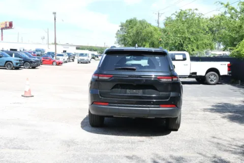 More photos of 2023 Jeep Grand Cherokee Limited at Covert Chrysler Dodge Jeep Ram, TX