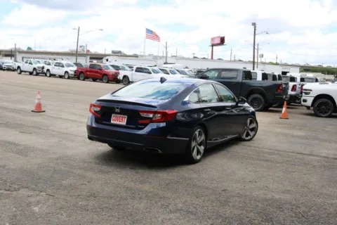 More photos of 2018 Honda Accord Touring at Covert Chrysler Dodge Jeep Ram, TX