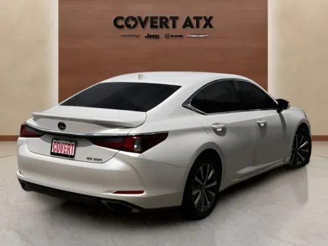 More photos of 2019 Lexus ES 350 at Covert Chrysler Dodge Jeep Ram, TX