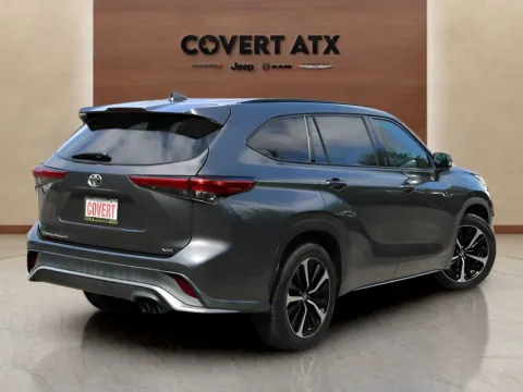 More photos of 2021 Toyota Highlander XSE at Covert Chrysler Dodge Jeep Ram, TX
