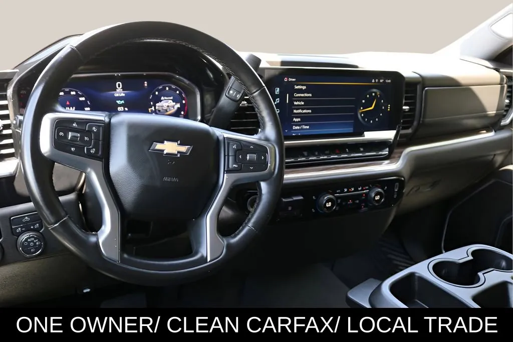 Chevrolet Silverado photo 14