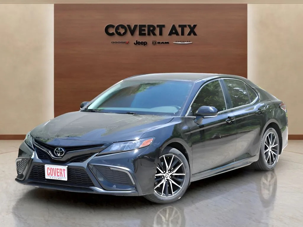 Black 2024 Toyota Camry SE for sale in Austin, TX