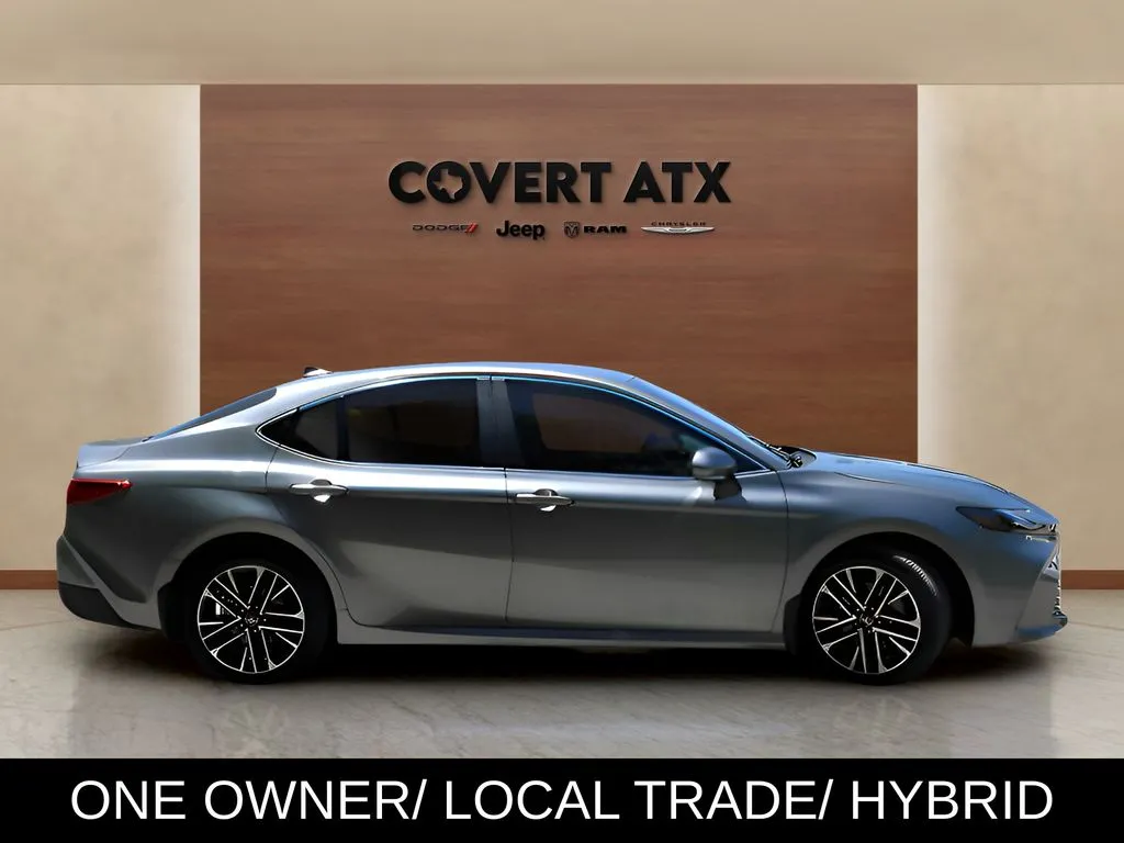 Toyota Camry photo 6