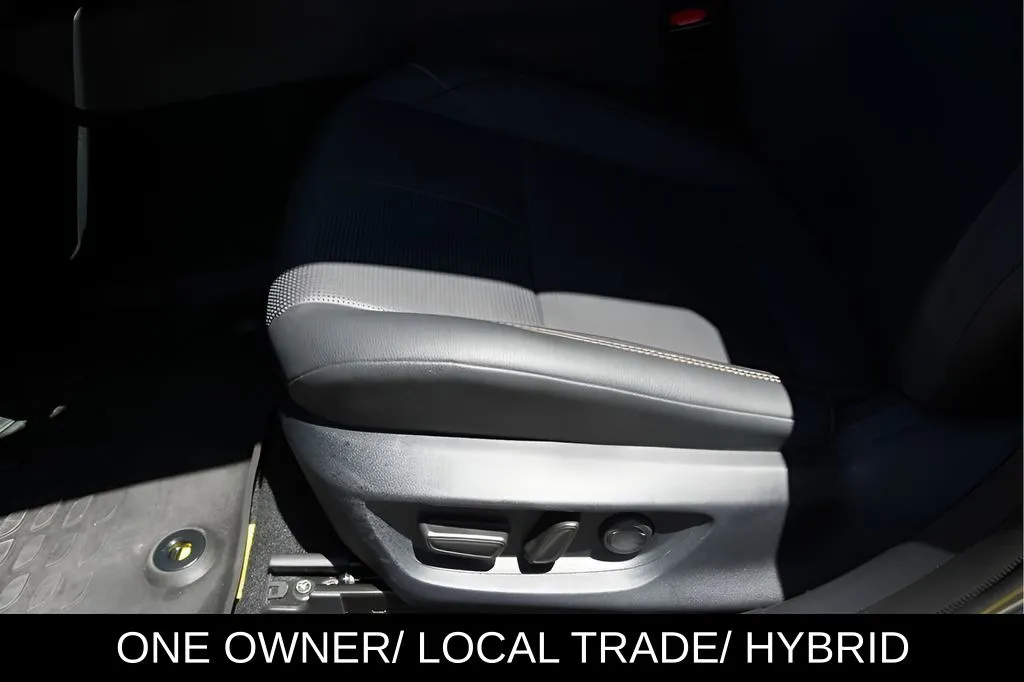 Toyota Camry photo 10