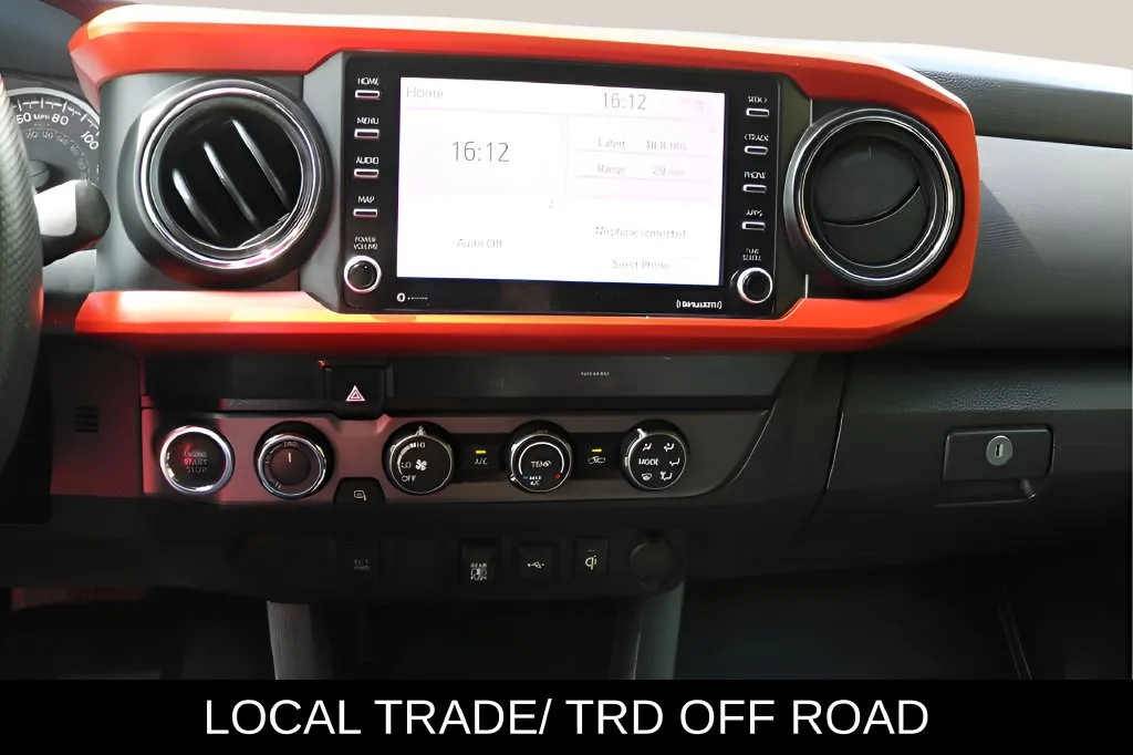 Toyota Tacoma photo 18