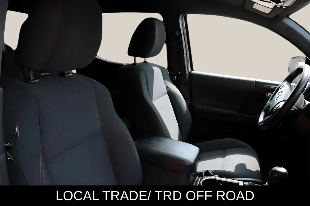 Toyota Tacoma photo 17