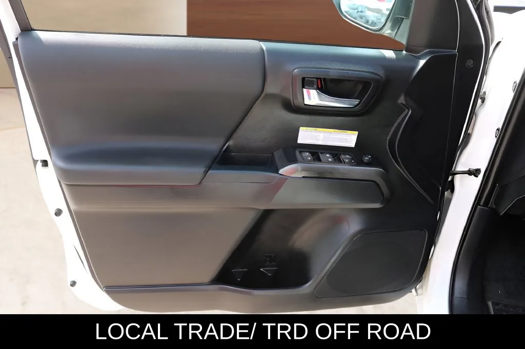 Toyota Tacoma photo 11