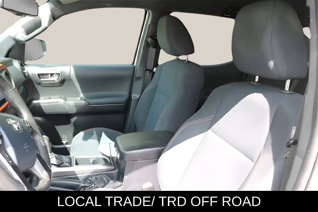 Toyota Tacoma photo 12
