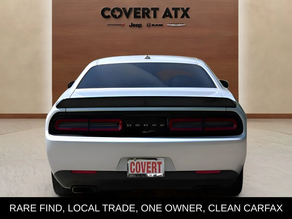 Dodge Challenger photo 5