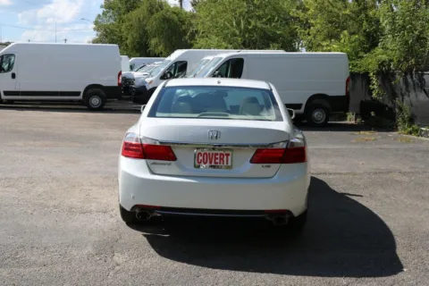 More photos of 2015 Honda Accord EX-L at Covert Chrysler Dodge Jeep Ram, TX