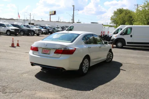 More photos of 2015 Honda Accord EX-L at Covert Chrysler Dodge Jeep Ram, TX