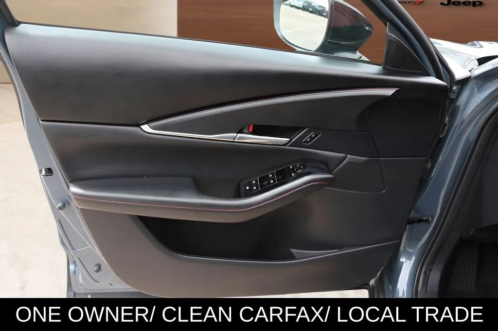 Mazda CX-30 photo 10