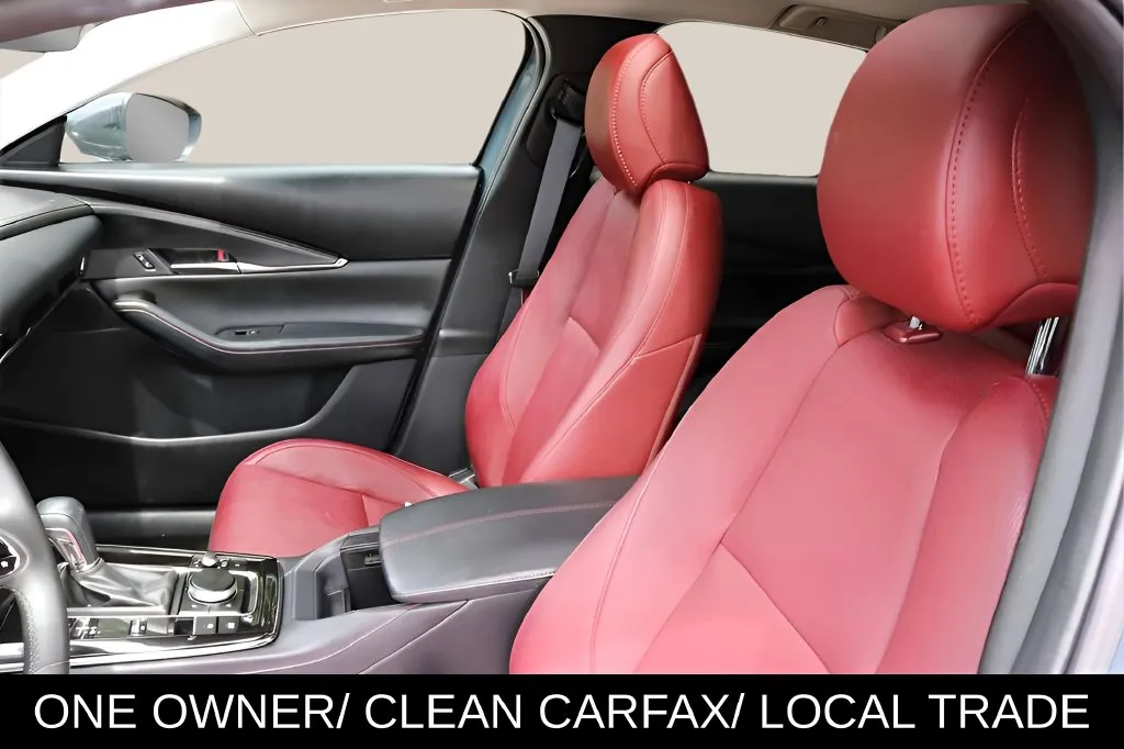 Mazda CX-30 photo 12