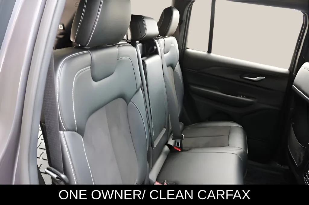 Jeep Grand Cherokee photo 13