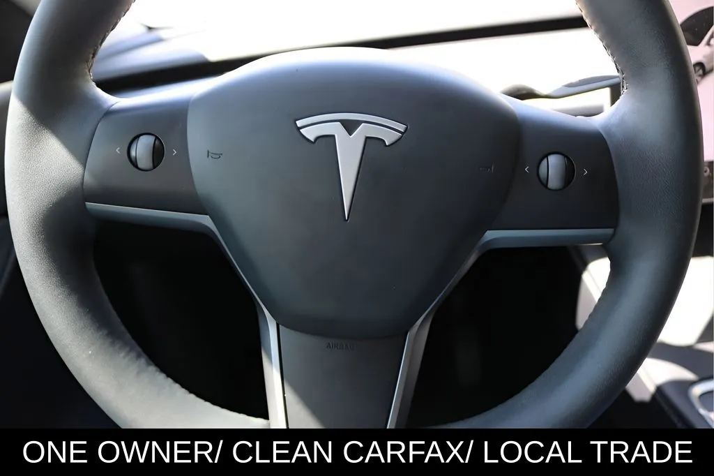 Tesla Model Y photo 22